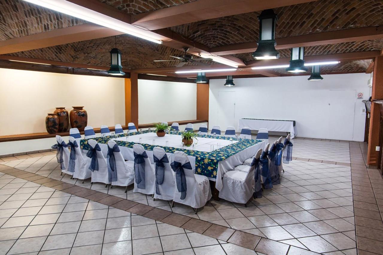 Hotel & Suites Villa Del Sol Morelia Eksteriør bilde