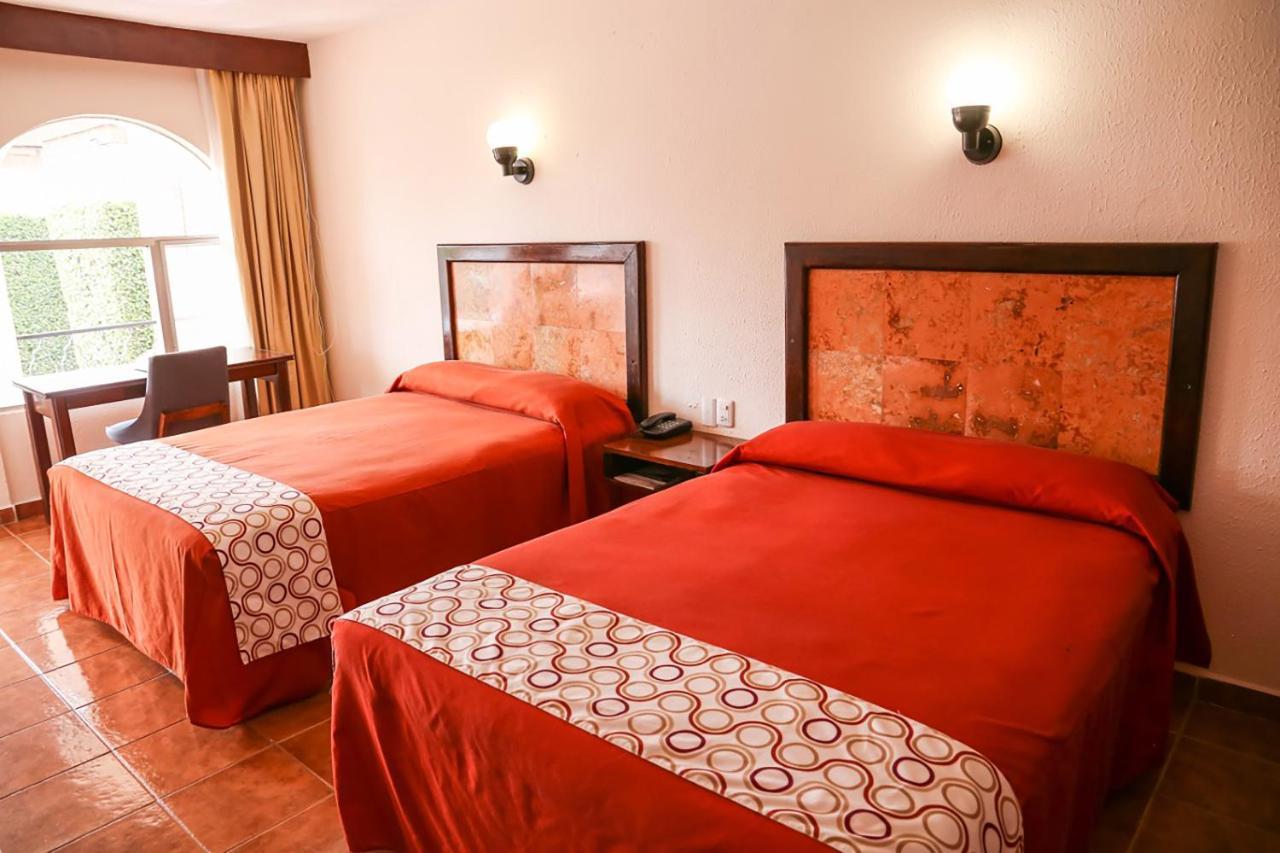 Hotel & Suites Villa Del Sol Morelia Eksteriør bilde