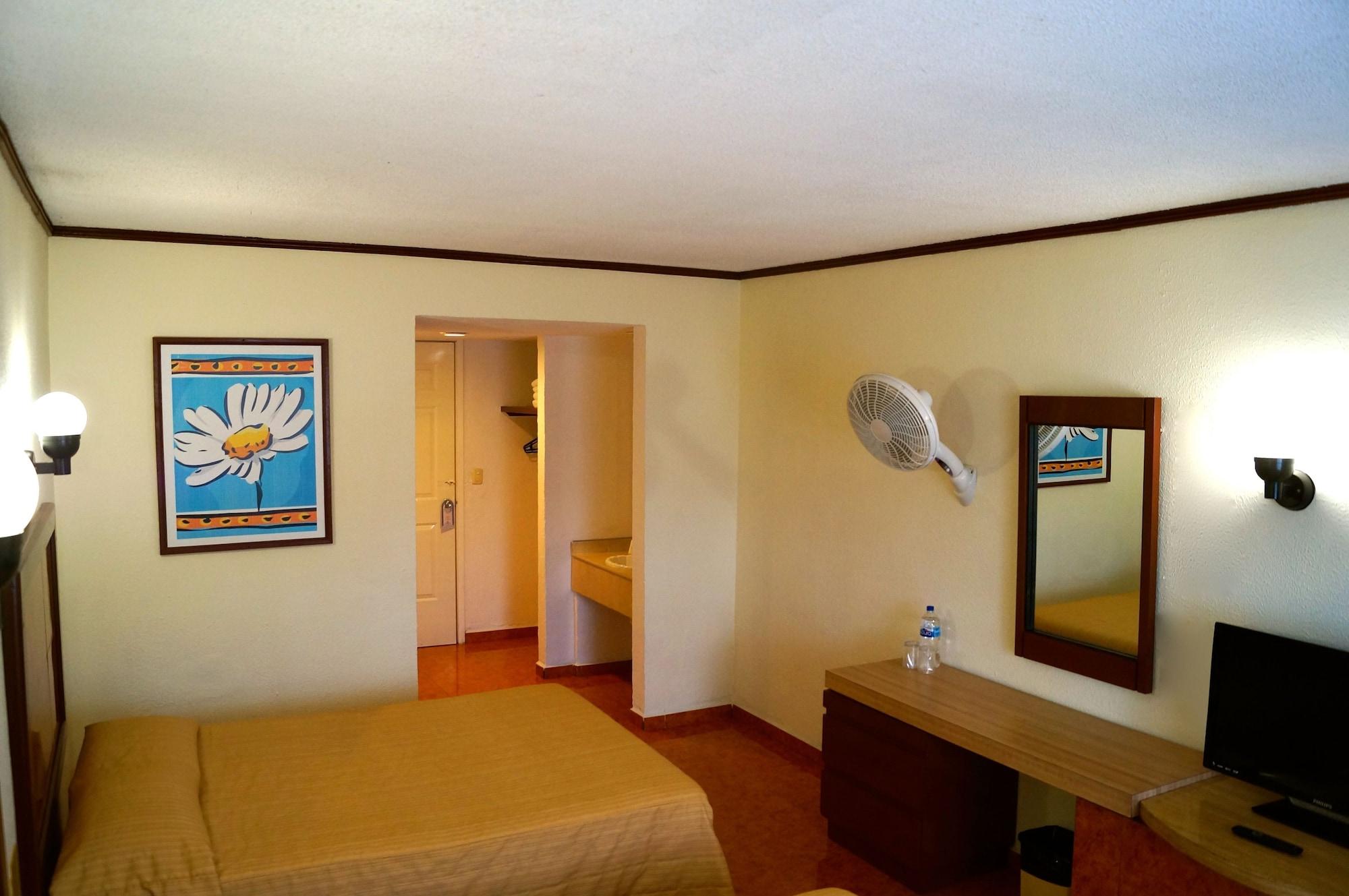 Hotel & Suites Villa Del Sol Morelia Eksteriør bilde