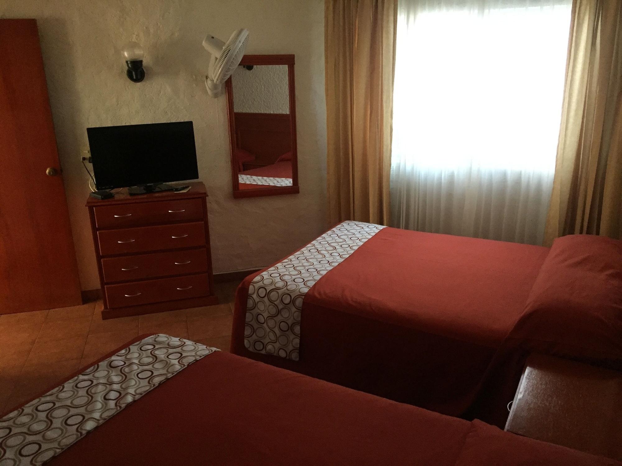 Hotel & Suites Villa Del Sol Morelia Eksteriør bilde