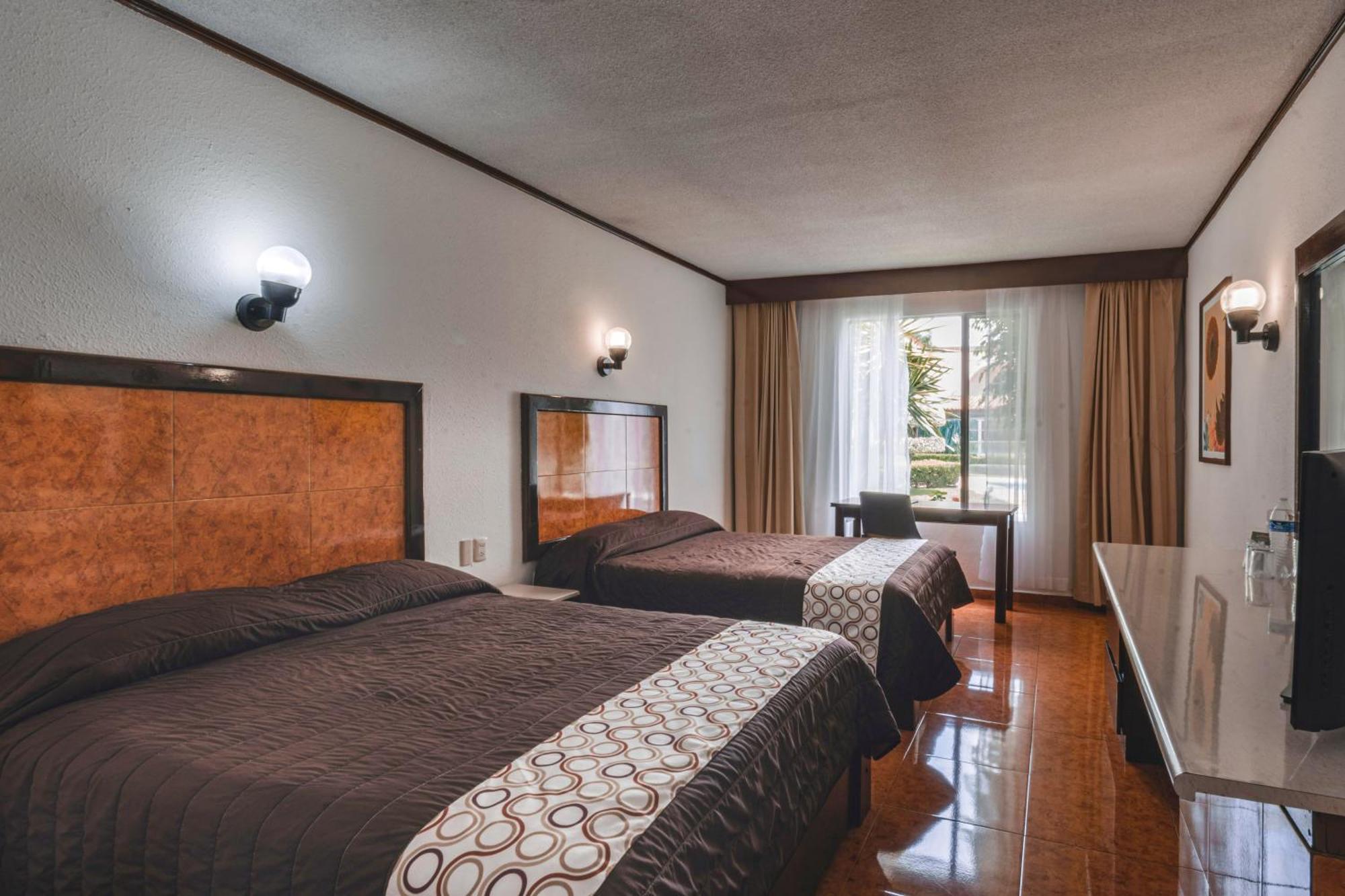 Hotel & Suites Villa Del Sol Morelia Eksteriør bilde